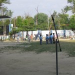 Spielend vor dem Appel